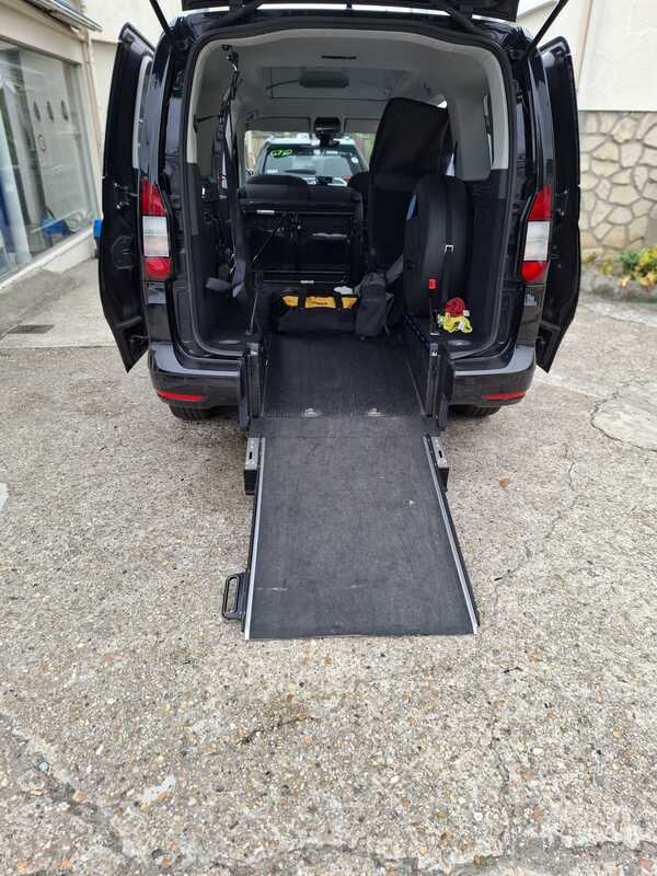 Intérieur du véhicule – banquette confortable